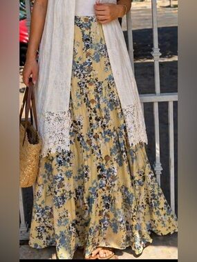 Mlle Gabrielle Yellow Floral Blouse with Blue Accents